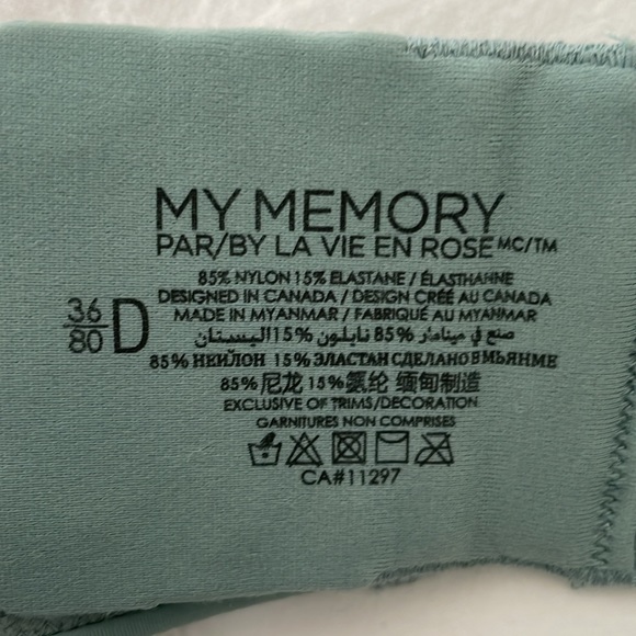 La Vie En Rose Bra - 36 D - Picture 4 of 4